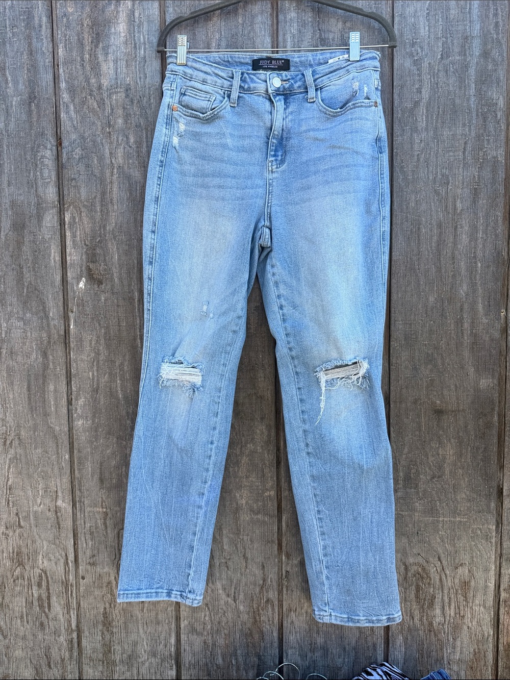 BOYFRIEND MID RISE STAR POCKET JEANS- JUDY BLUE 9/29